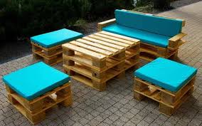 Diy Pallet Patio And Living Room