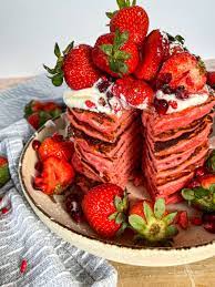 the best strawberry pancakes pretty