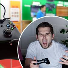 Xbox live is available on the xbox 360 gaming console, windows pcs and windows phone devices. Xbox Live Down Server Status Update As Microsoft Confirms Friends List Party Chat Issues Again Daily Star