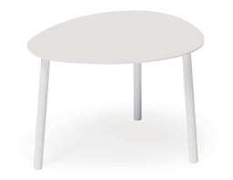 Outdoor Space With Cetara Side Table