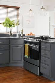Designers love the flexibility offered by having a rustic option, and homeowners appreciate the great price. How To Choose Cabinet Materials For Your Kitchen Better Homes Gardens