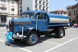 i " musoni" truck nuovi e vintage pregi difetti fascino retro prestazioni difetti quale il + bello Images?q=tbn:ANd9GcTmhn9KqJLLc8qLBUKUzkbPeNkXtTBQxMKu9kqIR9kX3j1oAmDv1A