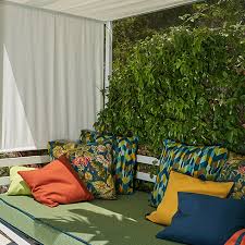 the best outdoor fabric for cushions
