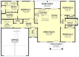 ranch house plans with low roof pitch