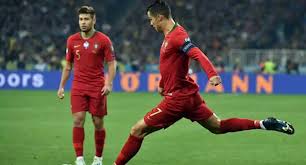 France et portugal se préparent avant leur match amical. Ronaldo Misses Second Training With Portugal After Foot Infection