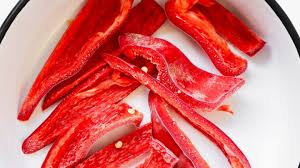 how to freeze peppers raw or roasted