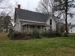 Reminiscent of a fairytale setting. 1809 Fairfield Nc 39 900 Old House Dreams Old Houses Old House Dreams House With Porch