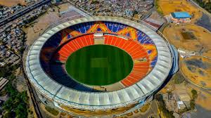 stadion sepak bola terbesar di dunia