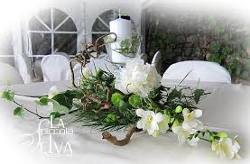 Il periodo della fioritura è compreso tra la primavera e l'estate. Centrotavola Peonia Fresia Wedding Reception Flowers Wedding Reception Centerpieces Wedding Table Centerpieces