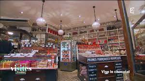À la mère de famille, la plus ancienne chocolaterie de Paris - Visites  privées - YouTube