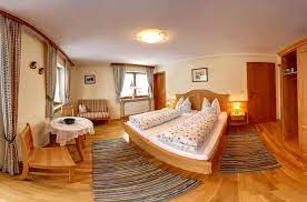 Afterward, explore the lake district in the austrian alps and soak up incredible views. Hotel Pension Haus Schoneck Inzell Trivago De