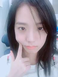 jisoo tzuyu v and more k pop idols