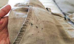 does acetone stain clothes