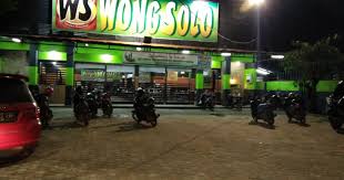 Nonton berbagai video menarik dari channel deni. Menikmati Sajian Ayam Bakar Wong Solo Murah Dan Lezat Di Kota Kendari Denianggoleta