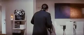 A series of gifs involving john travolta looking confused as his character vincent vega in this scene from pulp fiction is making the rounds on the. Https Encrypted Tbn0 Gstatic Com Images Q Tbn And9gctskh6yz9o5thm2b4xvsdxqeeiqvjm6g8x65q Usqp Cau