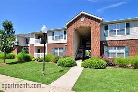 lakes crossing apartments 6300