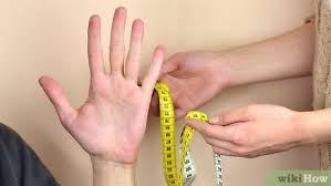 Hand width is the circumference of your hand just below your knuckles excluding your thumb. 3 Ways To Measure Hand Size Wikihow