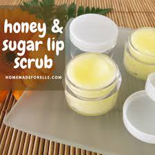 honey and sugar lip scrub