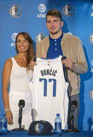 Luka doncic was born on 28 february 1999 in ljubljana, slovenia. Luka Doncic Won Rookie Of The Year But His Mom Mirjam Poterbin Stole The Show Photos
