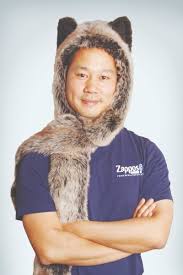 Hsieh, who recently retired from zappos after 20 years leading the company, had been injured in a house fire while visiting connecticut, his lawyer said. The Smith Center On Twitter The Smith Center Family Mourns The Loss Of Smith Center Founder Former Zappos Ceo Tony Hsieh A Longtime Friend Loyal Supporter Of The Smith Center