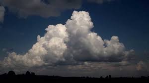 Obejmuje nie tylko rodzaje chmur, lecz także chmury stratosferyczne, ewentualnie zjawiska szczególne i chmury. Chmury I Chmureczki Jak Ropoznac Szkola Zeglarstwa Gertis Obozy Zeglarskie Kursy Zeglarskie Szkolenia Zeglarskie Na Mazurach