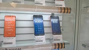 It comes with 6.4 inches super amoled display and 1080 x 2340 pixels resolution. Samsung Galaxy A30 Wikiwand