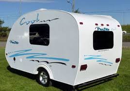 They're perfect for quick camping trips that get you close to nature. 8 Lightweight Travel Trailers Under 1000lbs