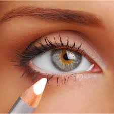 the life altering eye makeup hack women