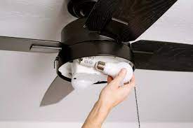 how to change light bulb in ceiling fan