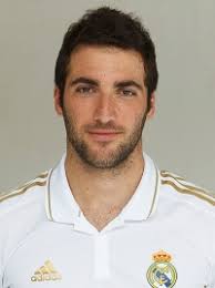 Gonzalo Higuaín photo. Personal info. Name: Gonzalo Higuaín. Age: 26 years (9 December 1987). Stature: 184 cm. Weight: 78 kg - gonsalo