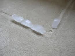 use ice cubes to get furniture indents