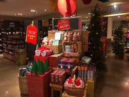 Marks & spencer menawarkan pilihan terbaik dari britain ke pulau pinang dengan m&s ketujuh di malaysia. 15 Nov 25 Dec 2019 Marks Spencer Christmas Hamper Food Gift Sets Promotion Everydayonsales Com