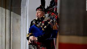 The Piper Who Woke The Queen Up Every