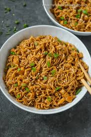 easy saucy ramen noodles vegan recipe