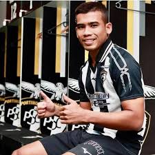 His jersey number is 2.jadson statistics and career statistics, live sofascore ratings, heatmap and goal video highlights may be available on sofascore for some of jadson and portimonense matches. Jersey Portimonense Safawi Shopee Malaysia