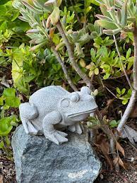 Garden Frog Concrete Garden Statue Toad
