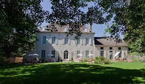 design bed and breakfast in burgundy