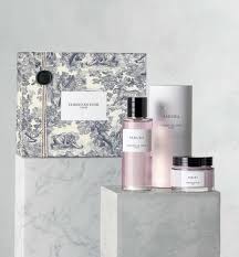 Maison christian dior discovery set set of 8 maison christian dior fragrances. Gift Sets By Dior Fragrance Makeup Skincare Sets Dior