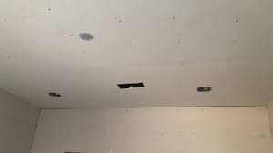 Should Drywall Corners Overlap The