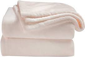 Amazon Com Bedsure Flannel Fleece Luxury Blanket Light Pink Throw Size Lightweight Cozy Plush Microfiber Solid Blanket Kitchen Dining
