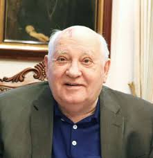 Горбачев уверен, что люди, желающие мира, объединятся и найдут новые формы договора с учетом новых видов. Mihail Gorbachev Chuvstvuyu Sebya Uzhe Nevazhno Starhit Ru