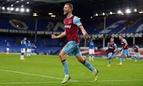 David moyes has name an unchanged starting xi to take on everton this afternoon with the likes of declan rice and angelo ogbonna deemed not fit enough to return to the team following injury. Everton V West Ham United Premier League As It Happened Football The Guardian