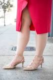 can-you-wear-rose-gold-shoes-with-a-red-dress