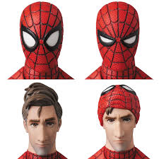 Like the previously announced miles morales mafex, this figure includes some fabric clothing, which gives some great display options. Spider Man Into The Spider Verse Peter B Parker Mafex Official Pics And Details The Toyark News