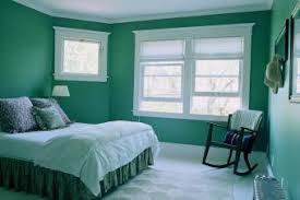 color bedding goes with green walls