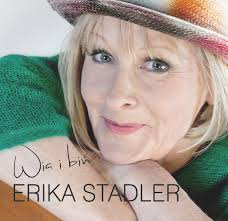 Die Liedermacherin <b>Erika Stadler</b> beschreibt mit ihren Liedern augenzwinkernd <b>...</b> - image