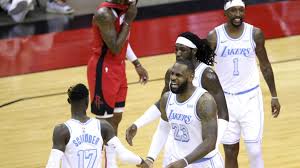 Harden left the series opener just 43 seconds into the game with the right hamstring injury and. Nba Schroder Stoppt James Harden Sport Sz De