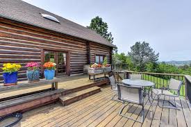 6 log cabin homes right now