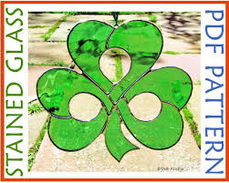 Easy Shamrock Stained Glass Pattern