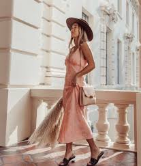 With female wedding guest attire in various styles and colors, you're sure to find an outfit that matches your personality and the wedding theme. 12 Of The Best Places To Buy A Spring Wedding Guest Dress